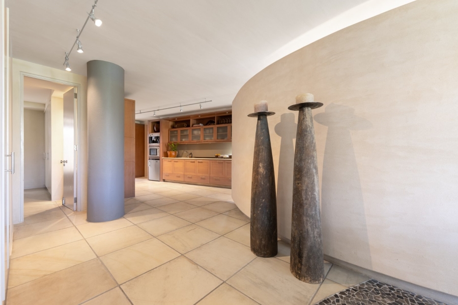 To Let 3 Bedroom Property for Rent in Bantry Bay Western Cape